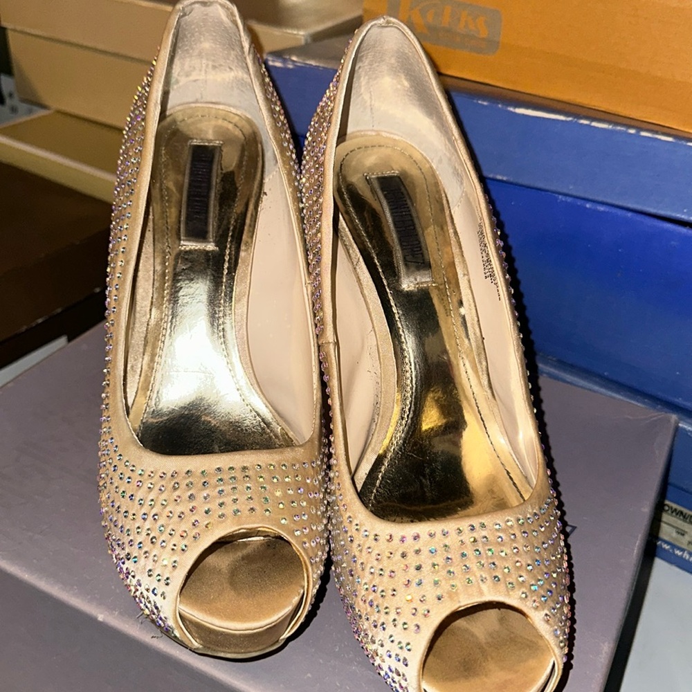 Mothers Closet / Open Toe Heels